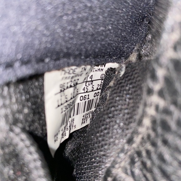 2 pair 1997 OG Jordan 12 - Picture 3 of 8